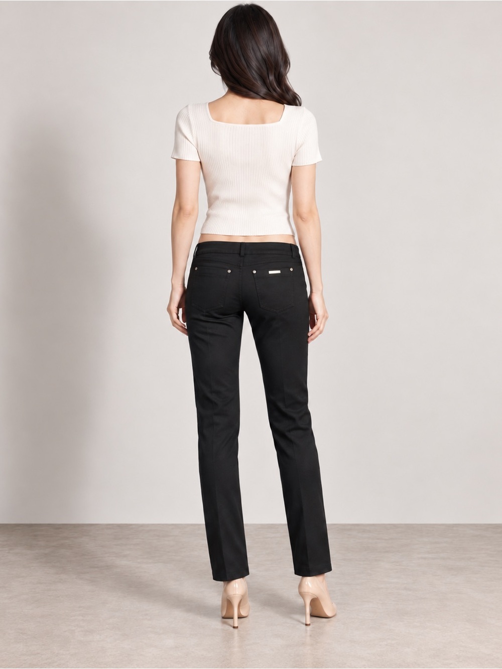 GUESS by Marciano Black Low-Rise Stretch Pants – Size 6